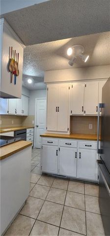 811 SE G Str Street, Bentonville, AR 72712