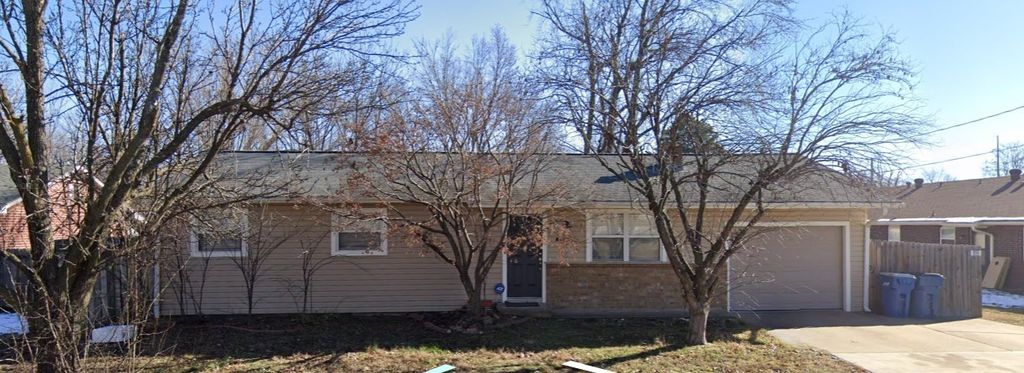 811 SE G Str Street, Bentonville, AR 72712