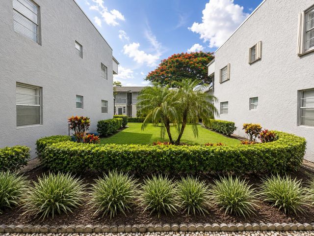 99 Flanders C, Delray Beach, FL 33484