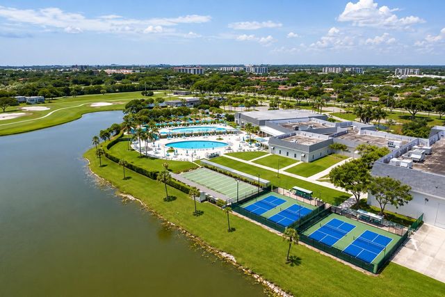 99 Flanders C, Delray Beach, FL 33484
