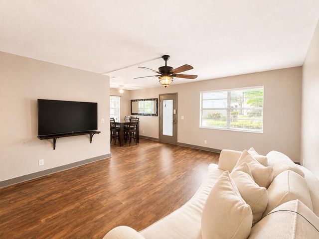 99 Flanders C, Delray Beach, FL 33484