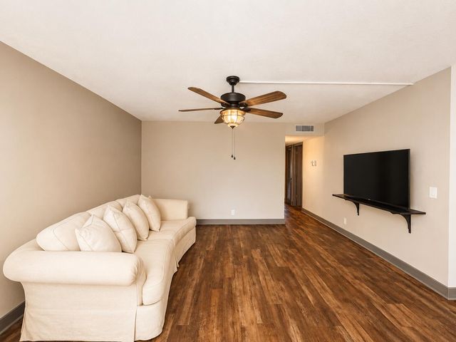 99 Flanders C, Delray Beach, FL 33484