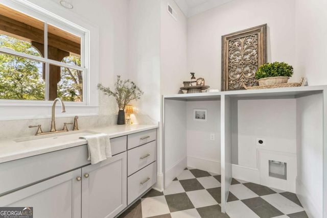 419 Campbell Hill Street NW, Marietta, GA 30060