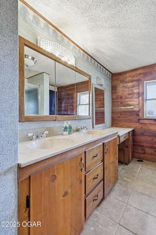 11281 SE Bagdad Road, Galena, KS 66739