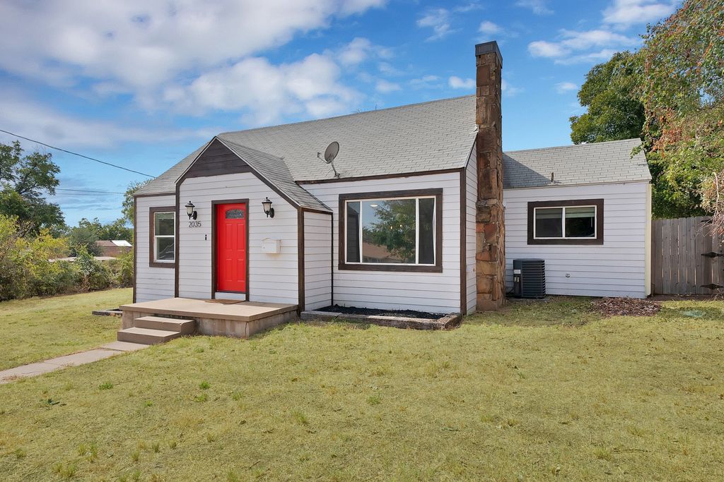 2035 Haltom Road, Haltom City, TX 76117 — photo 2