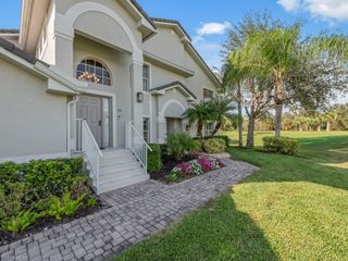 6095 Pinnacle LN # 1304, Naples, FL 34110