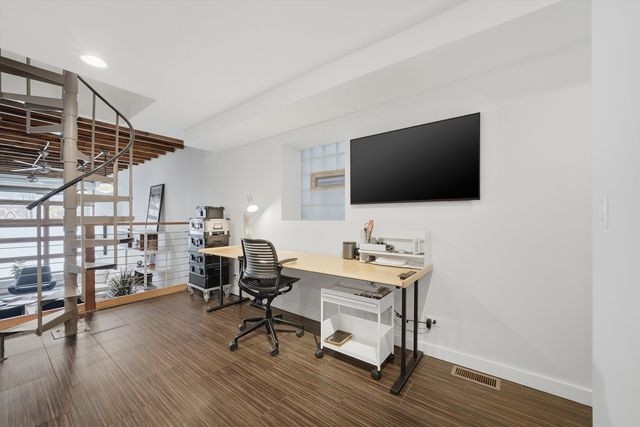 1220 W Hubbard Street, Chicago, IL 60642