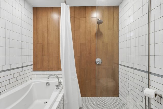 1220 W Hubbard Street, Chicago, IL 60642