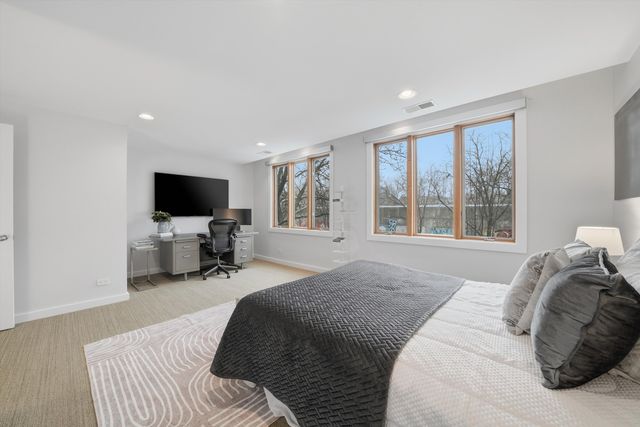 1220 W Hubbard Street, Chicago, IL 60642