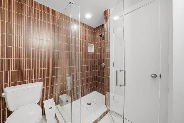 1220 W Hubbard Street, Chicago, IL 60642