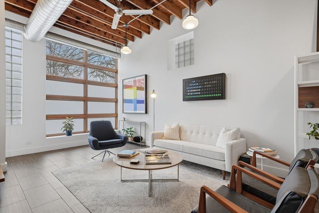 1220 W Hubbard Street, Chicago, IL 60642