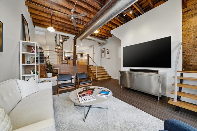 1220 W Hubbard Street, Chicago, IL 60642