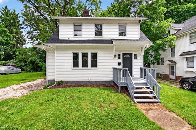 471 Beechwood Drive, Akron, OH 44320
