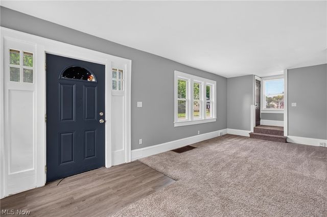 471 Beechwood Drive, Akron, OH 44320