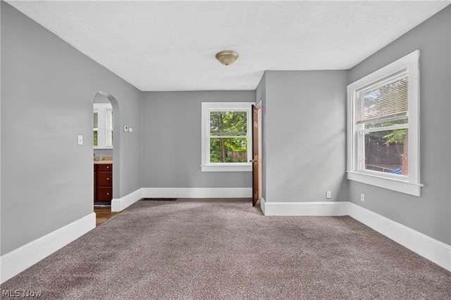 471 Beechwood Drive, Akron, OH 44320