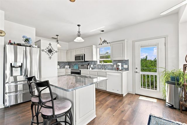 2406 Patriot DR, Lago Vista, TX 78645