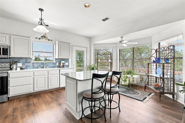 2406 Patriot DR, Lago Vista, TX 78645