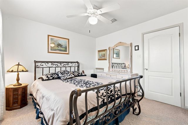 2406 Patriot DR, Lago Vista, TX 78645