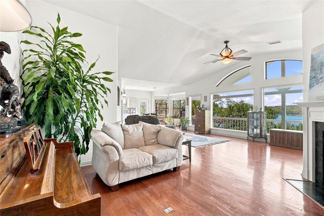 2406 Patriot DR, Lago Vista, TX 78645