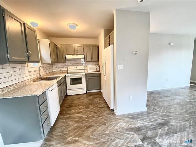 35 Ojibwa Road A, Shelton, CT 06484