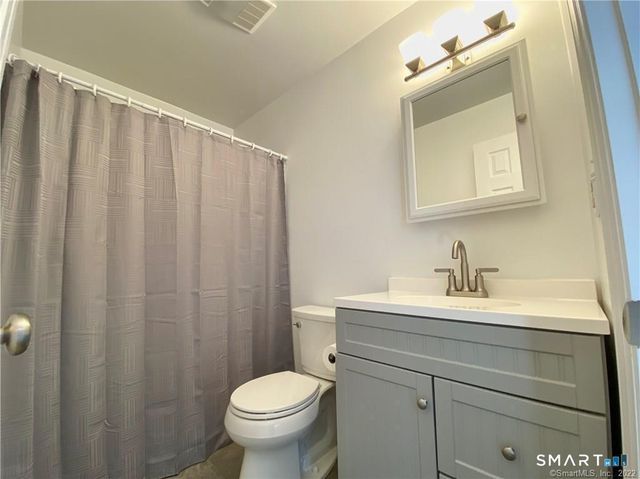 35 Ojibwa Road A, Shelton, CT 06484