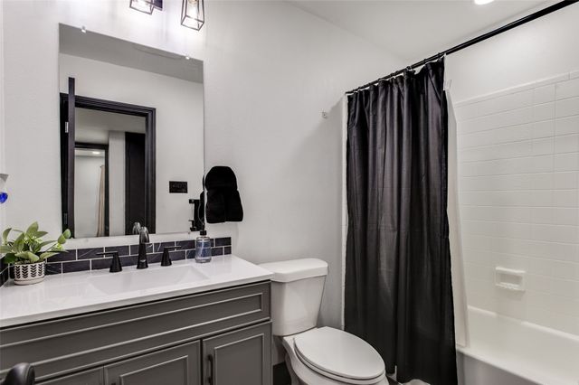 2034 Lewis Trail, Grand Prairie, TX 75052