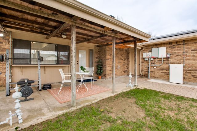 2034 Lewis Trail, Grand Prairie, TX 75052