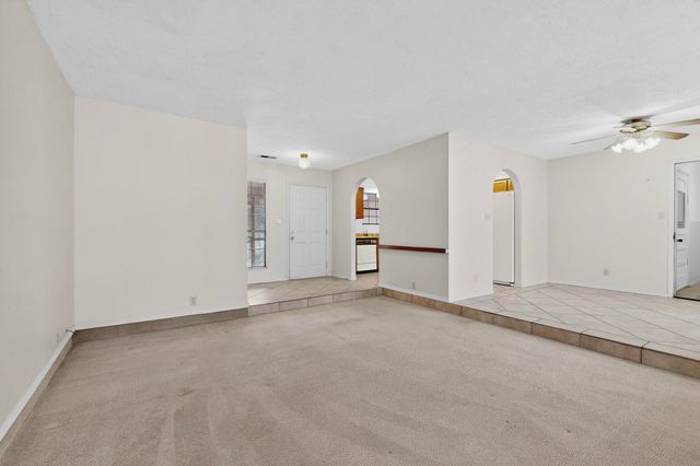 510 Stallion Road SE, Rio Rancho, NM 87124