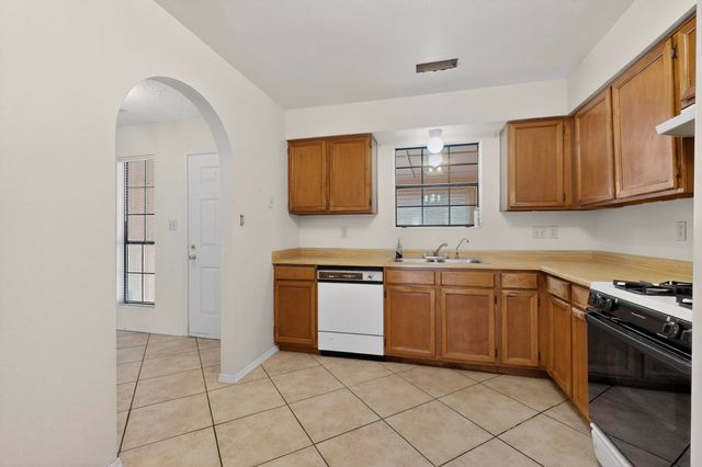 510 Stallion Road SE, Rio Rancho, NM 87124