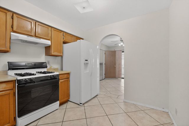 510 Stallion Road SE, Rio Rancho, NM 87124