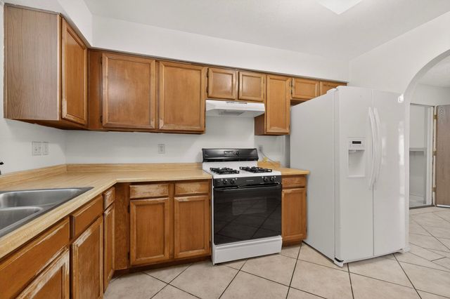 510 Stallion Road SE, Rio Rancho, NM 87124