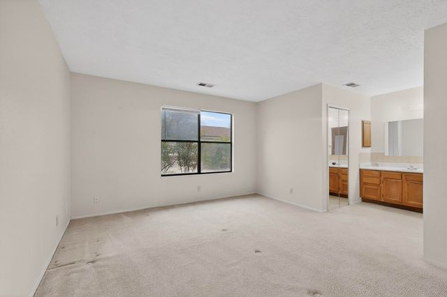 510 Stallion Road SE, Rio Rancho, NM 87124