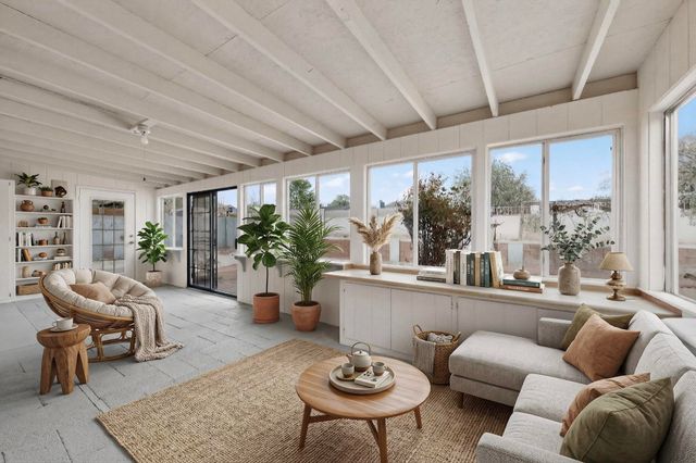 510 Stallion Road SE, Rio Rancho, NM 87124