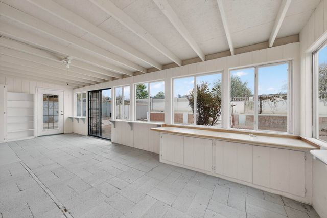 510 Stallion Road SE, Rio Rancho, NM 87124