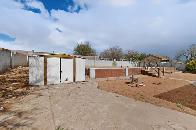 510 Stallion Road SE, Rio Rancho, NM 87124