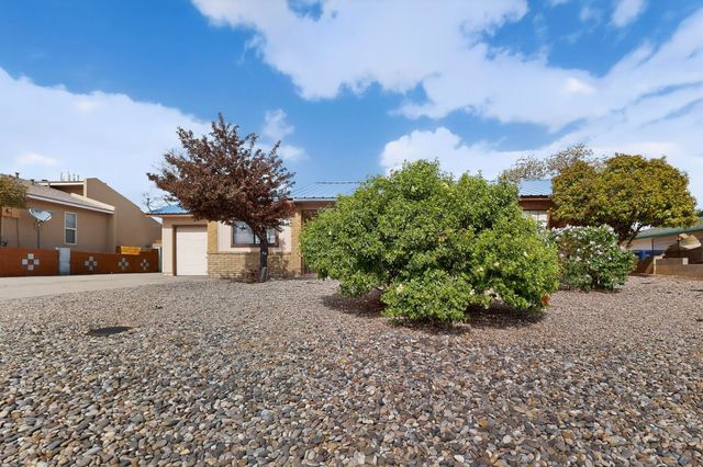 510 Stallion Road SE, Rio Rancho, NM 87124