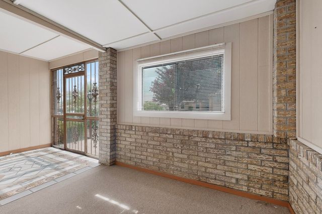 510 Stallion Road SE, Rio Rancho, NM 87124