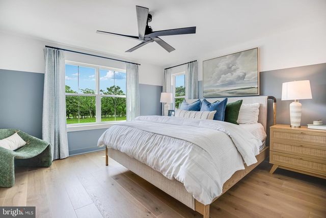 27 AARON TRUEHART WAY, Titusville, NJ 08560