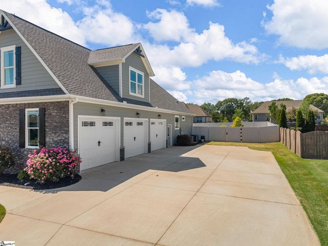 130 Monreve Drive, Boiling Springs, SC 29316