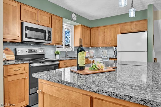 3109 Fair Oaks Drive, Norton, OH 44203