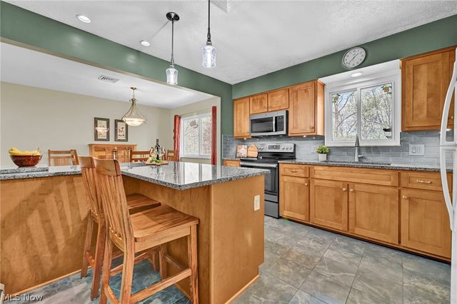 3109 Fair Oaks Drive, Norton, OH 44203