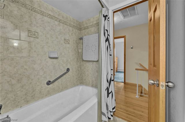 3109 Fair Oaks Drive, Norton, OH 44203