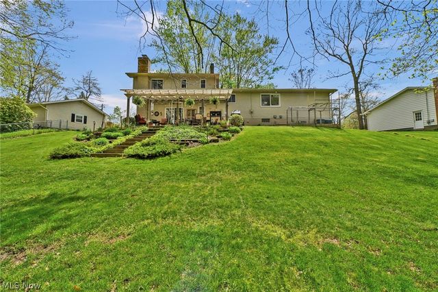 3109 Fair Oaks Drive, Norton, OH 44203