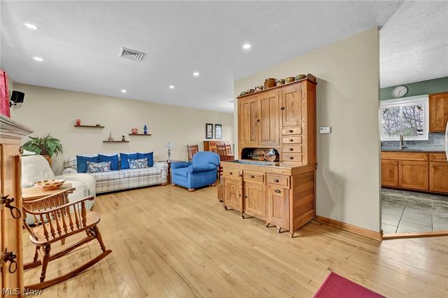 3109 Fair Oaks Drive, Norton, OH 44203