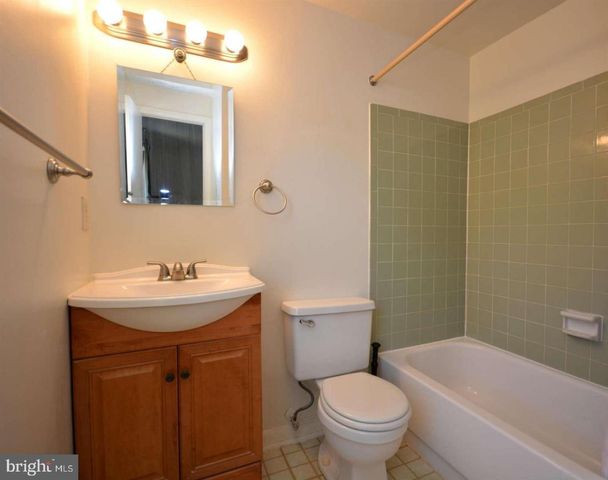 3151 ELLENWOOD DR, Fairfax, VA 22031