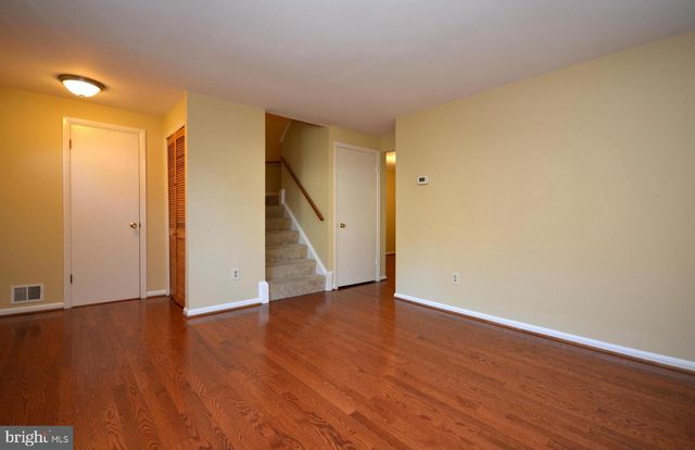 3151 ELLENWOOD DR, Fairfax, VA 22031