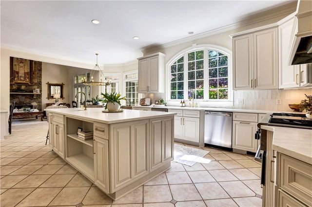 6450 Westchester Place, Cumming, GA 30040