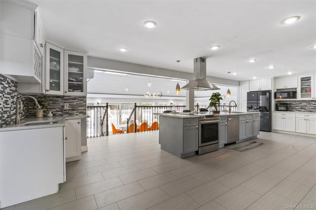345 Durkee Lane, East Patchogue, NY 11772
