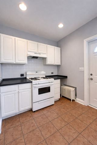 3716 N cicero Avenue 2e, Chicago, IL 60641