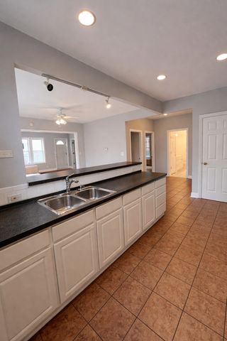 3716 N cicero Avenue 2e, Chicago, IL 60641